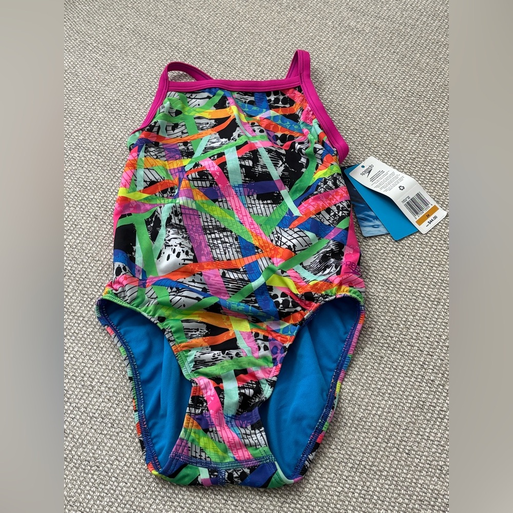 Women’s Speedo Swimsuit (NWT)